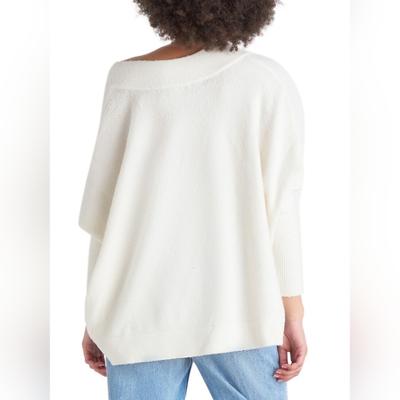[X & 1X] NWT DEX Plus Ivory V-Neck Sweater - Picture 8 of 10